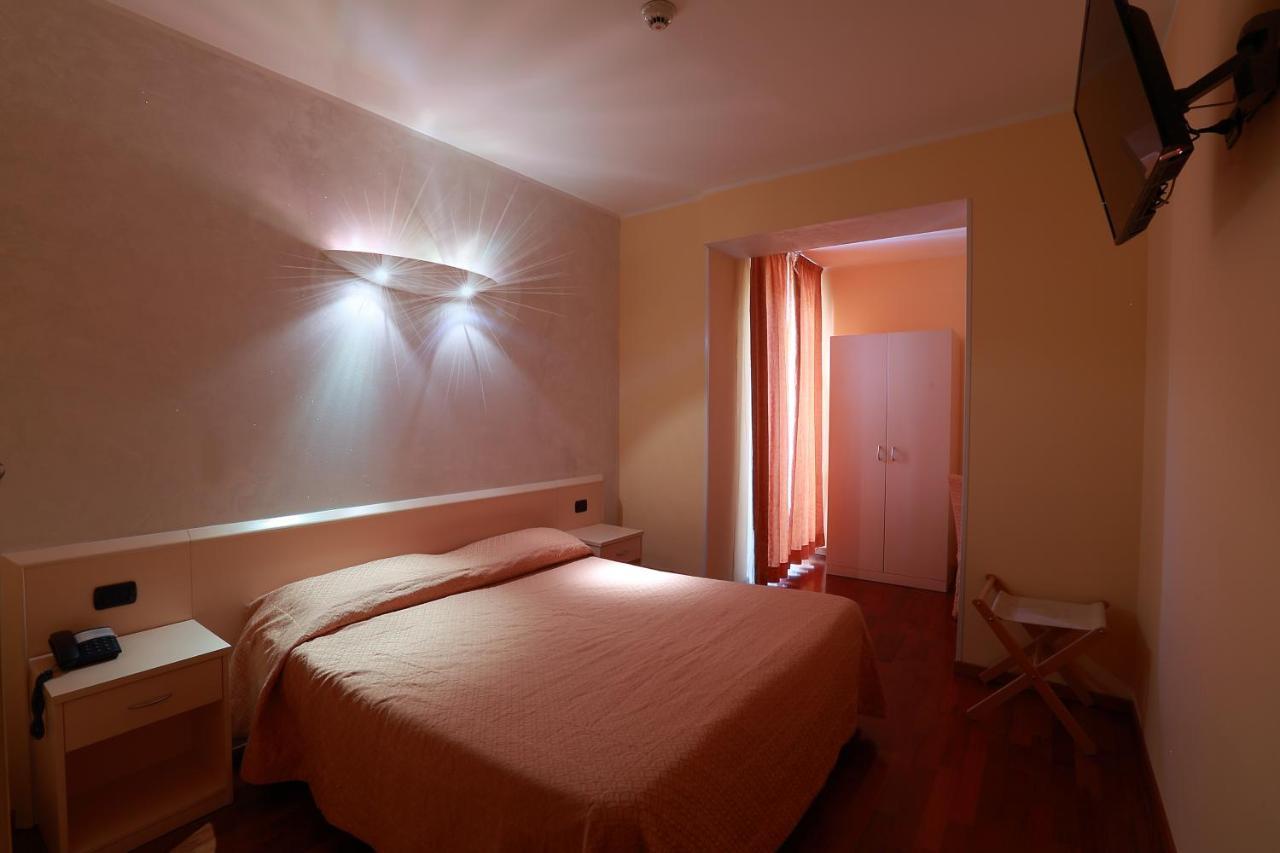 Caprice Hotel Avigliana Exterior foto