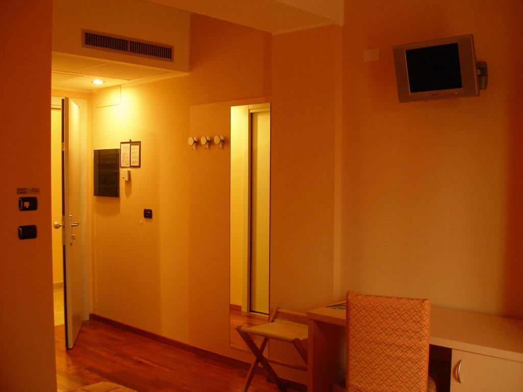 Caprice Hotel Avigliana Exterior foto
