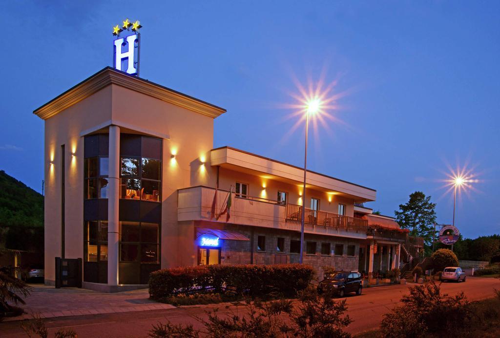 Caprice Hotel Avigliana Exterior foto
